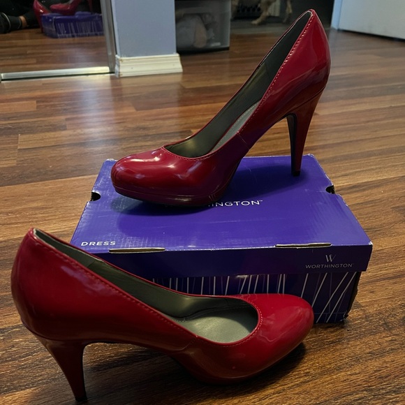 Red Heels - Picture 2 of 5